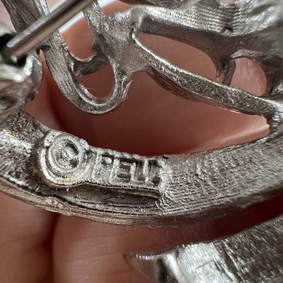 VINTAGE SIGNED PELL BROOCH Wheat Floral Ribbon Wreath SPRAY & BOW PIN Signed - Picture 5 of 6